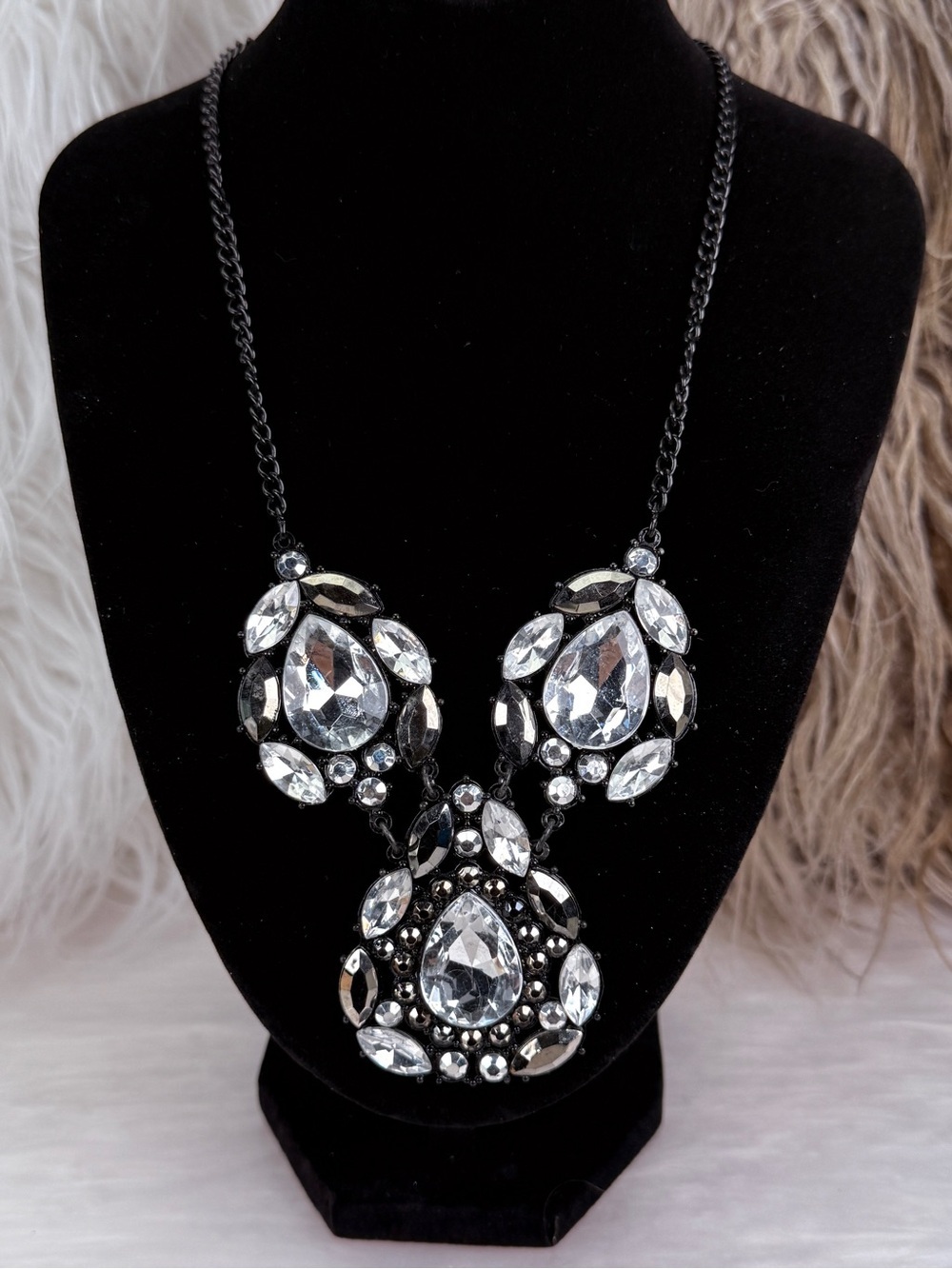 Black Silverstone Oversized Faceted Teardrop Bib Statement Glam Necklace